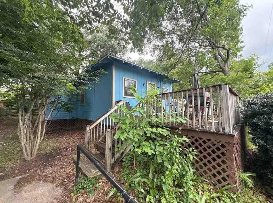 16 Gulf St