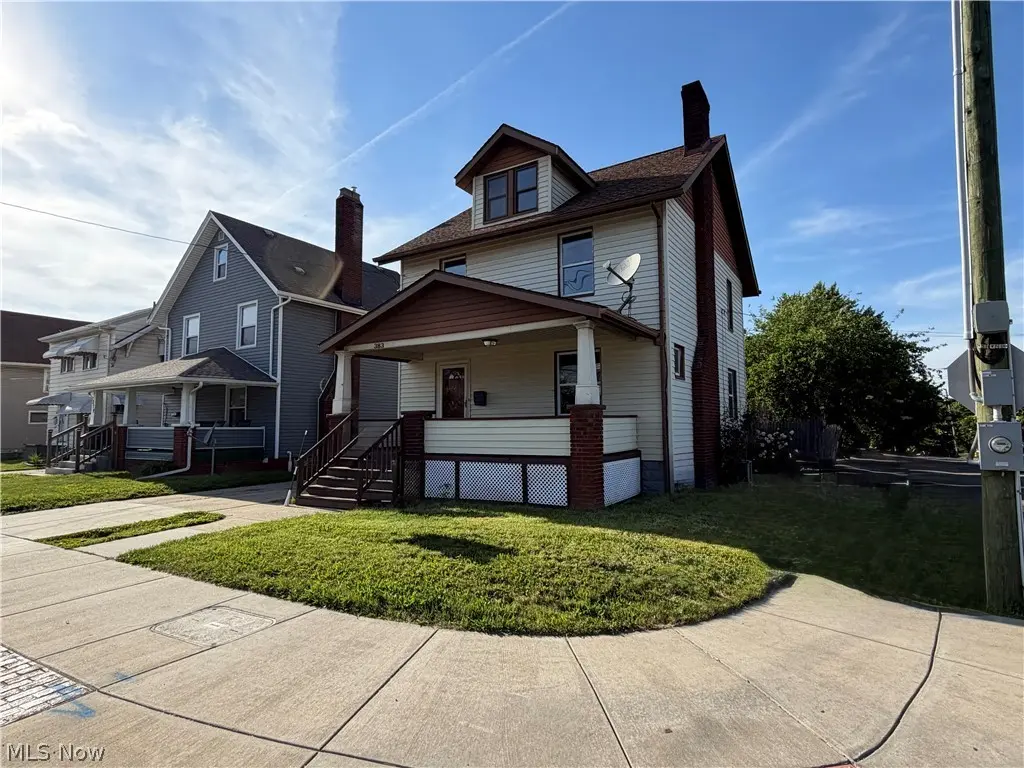383 E Tallmadge Ave