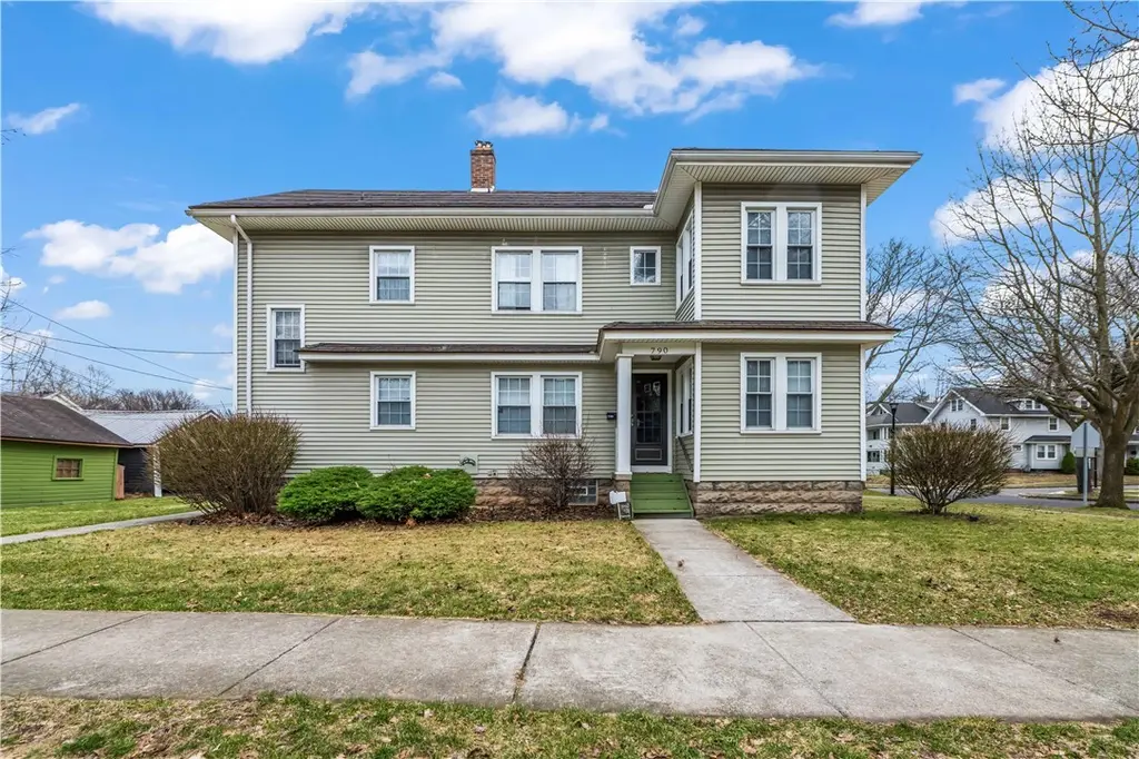790 Thurston Rd