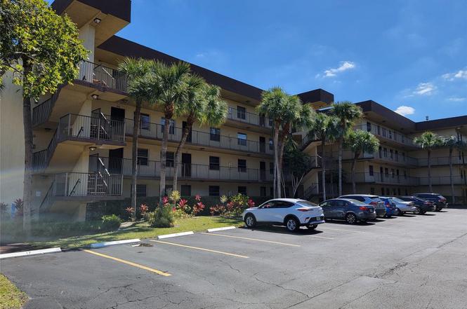 3121 NW 47th Ter #403
