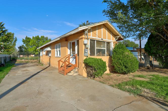 1030 Melanie Ln