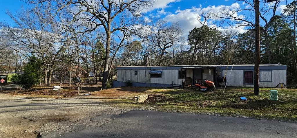 240 E Elm Dr