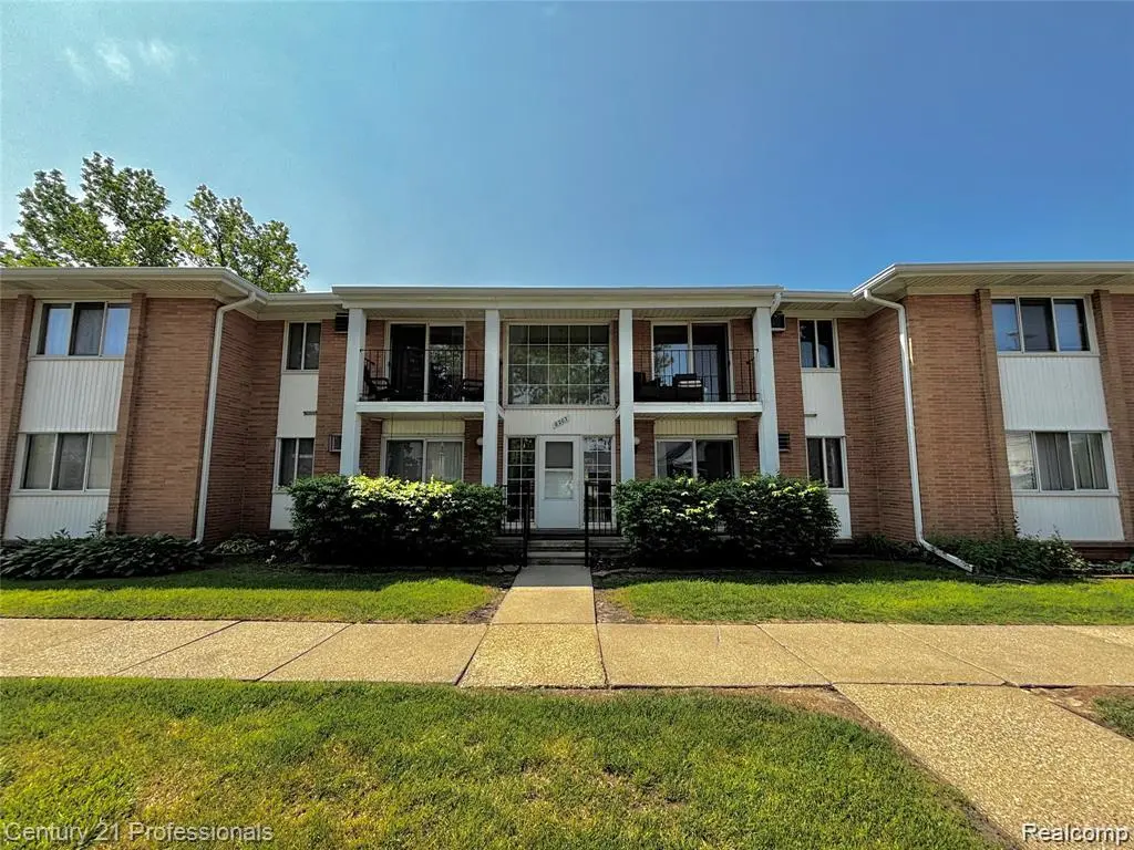 8203 Huntington St #16