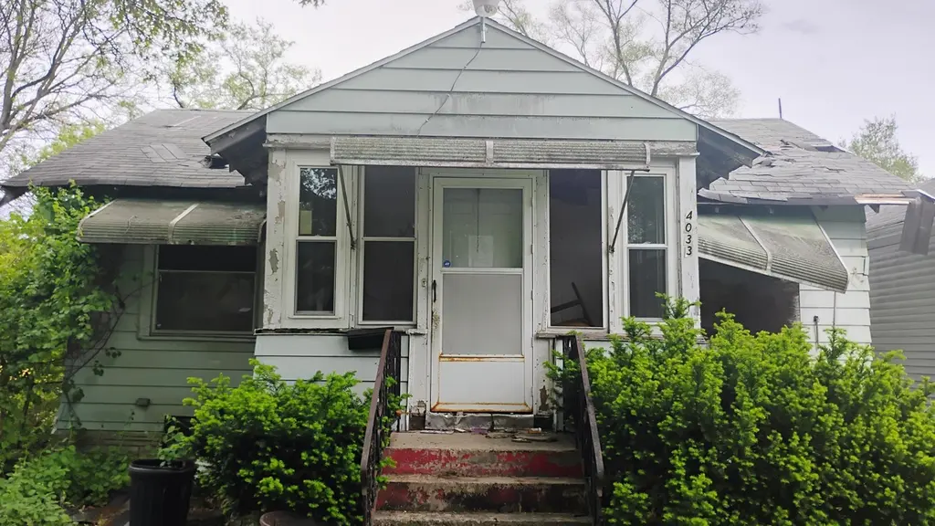 4033 Polk St