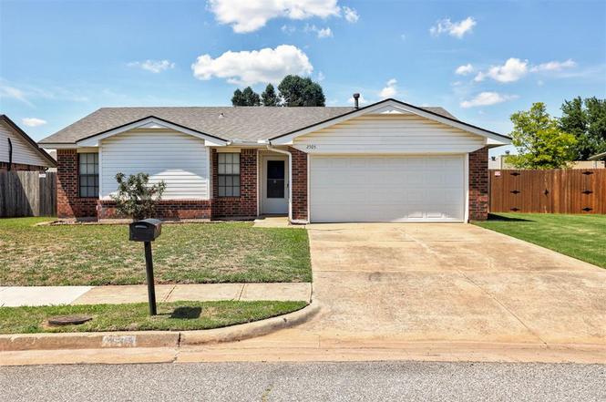 2505 Greenfield Dr