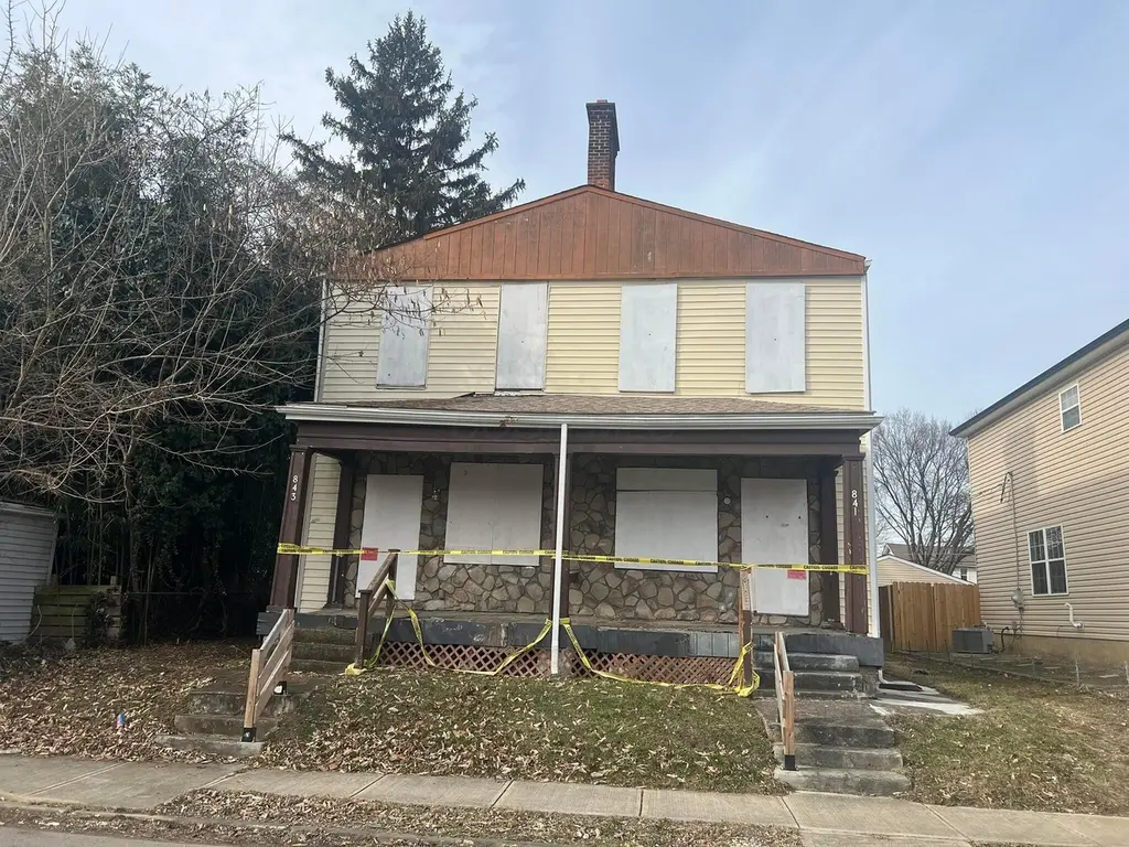 841 Ann St
