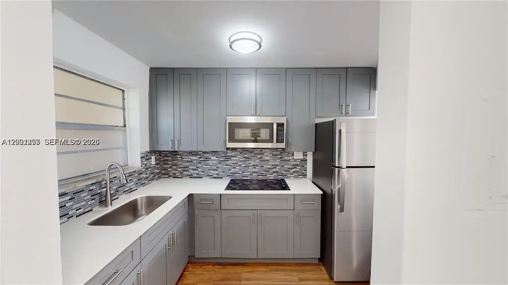 453 SW 2nd St Unit 301C
