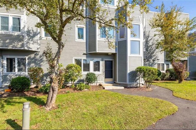 1412 Whitney Ave Apt J1