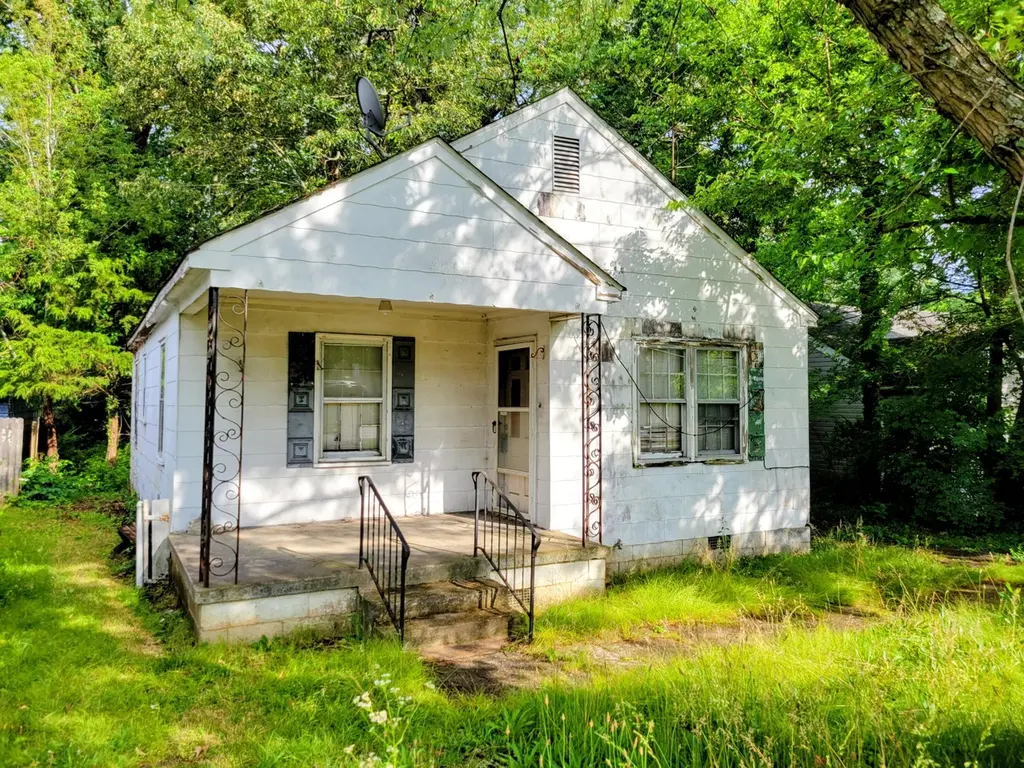 310 S Moore Rd