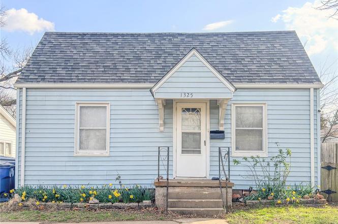 1325 W Idaho Ave