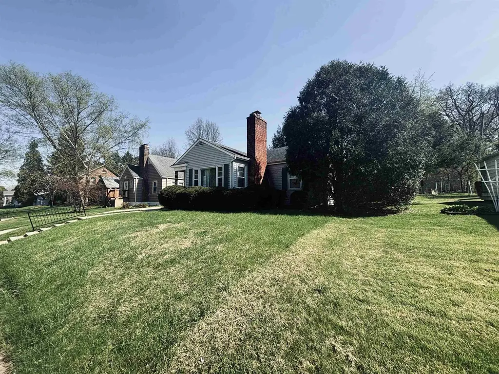 1331 W Logan St