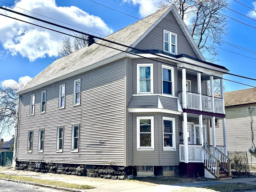 501 Paige St