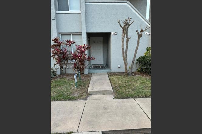 5627 Blue Shadows Ct #3