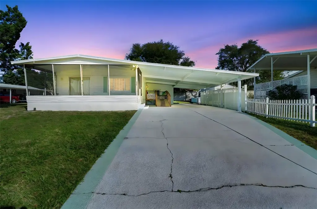 105 Florence Blvd