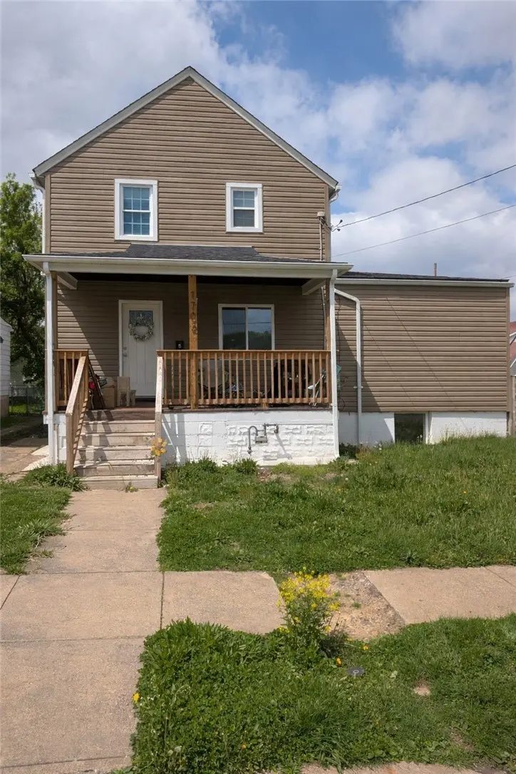 1702 Mcminn St