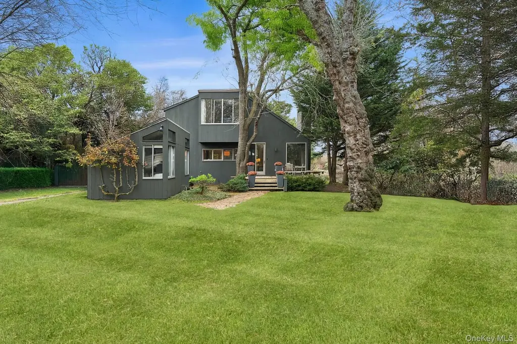 212 Upper Seven Ponds Rd