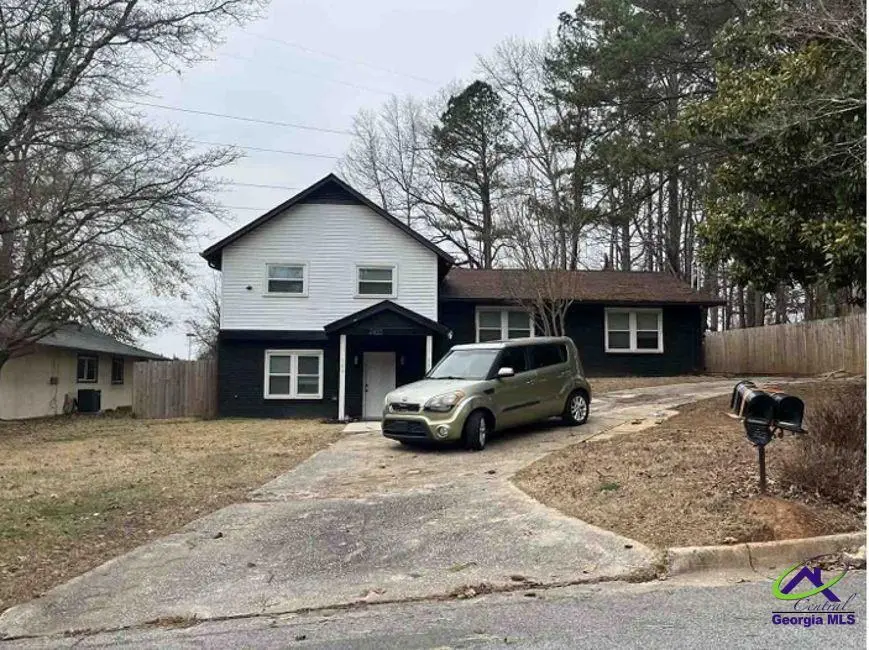 2455 Mcalpin Ter