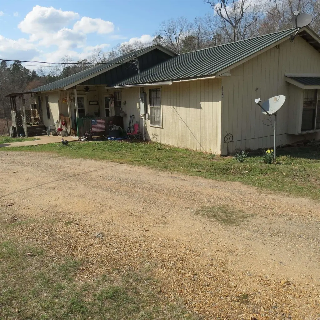 420 Dogwood Rd