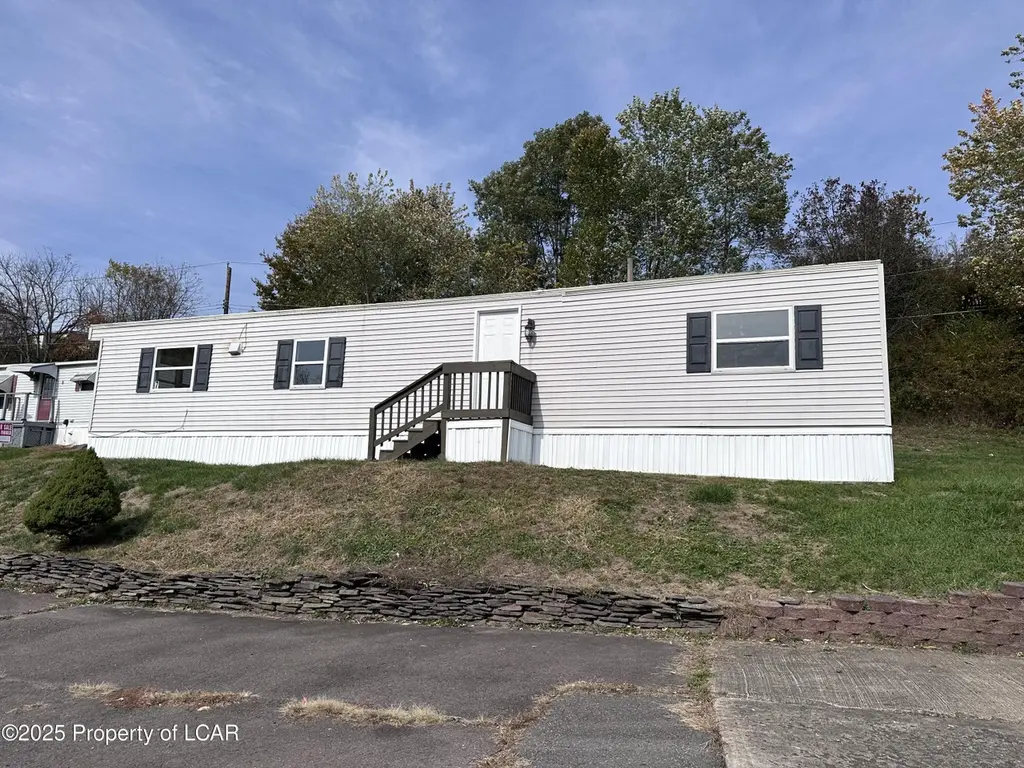 7 Echo Valley Dr