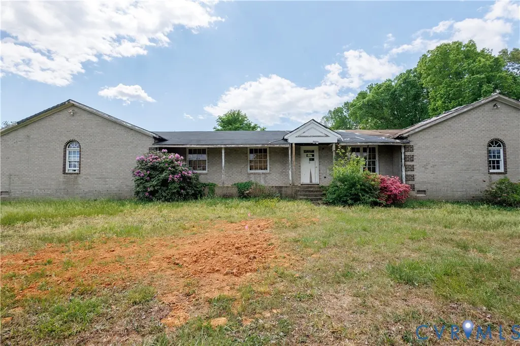 7621 Amelia Springs Rd