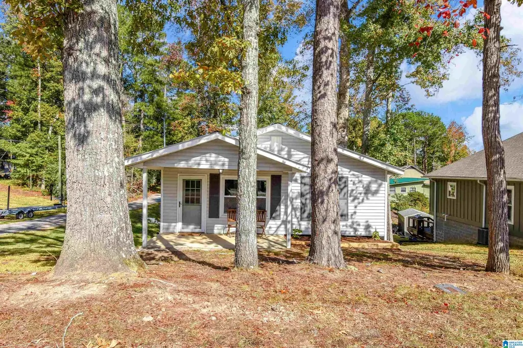 157 Beach Dr