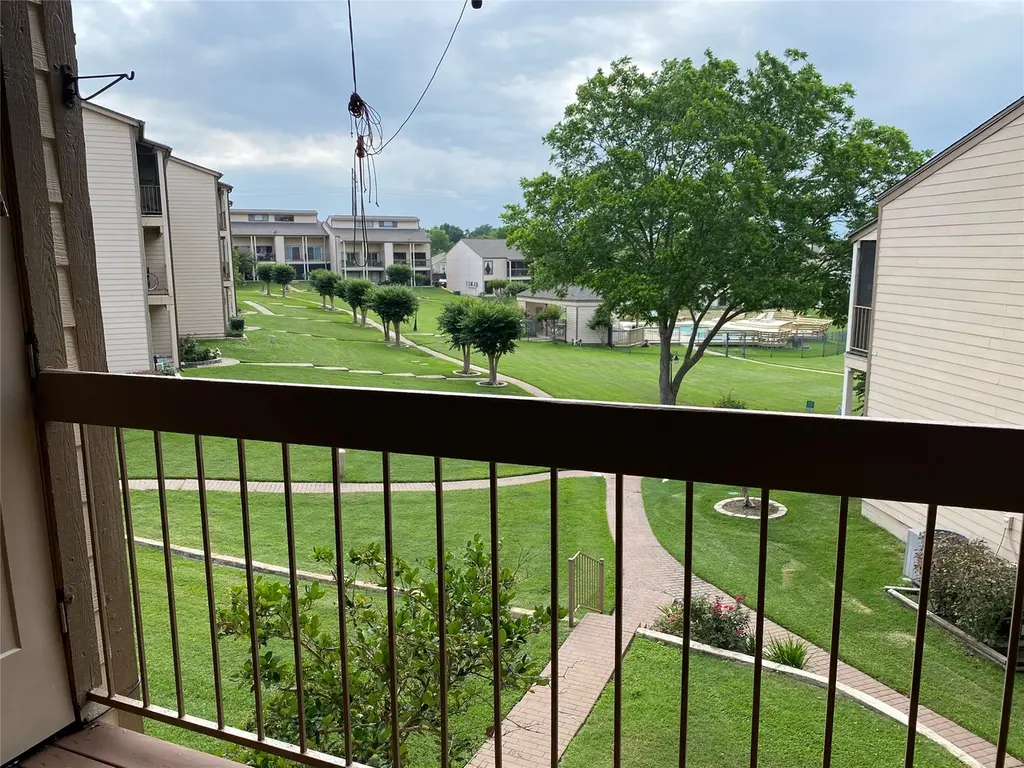 204E Lakeview Ter