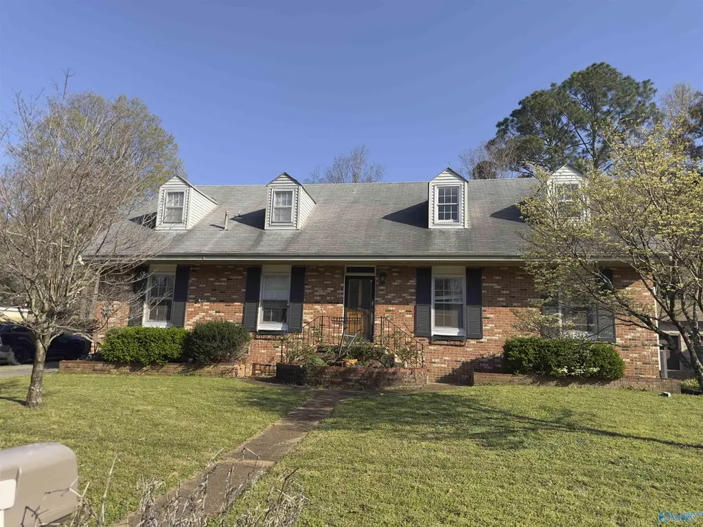 11036 Louis Dr SE