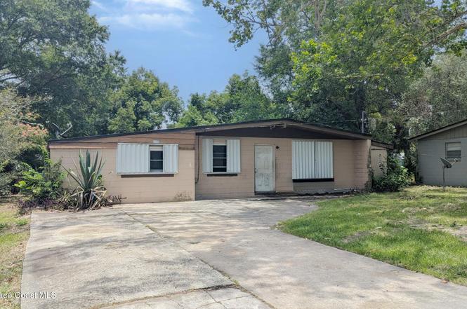 9211 Greenleaf Rd