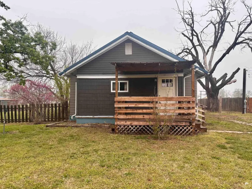 1502 W Walnut St