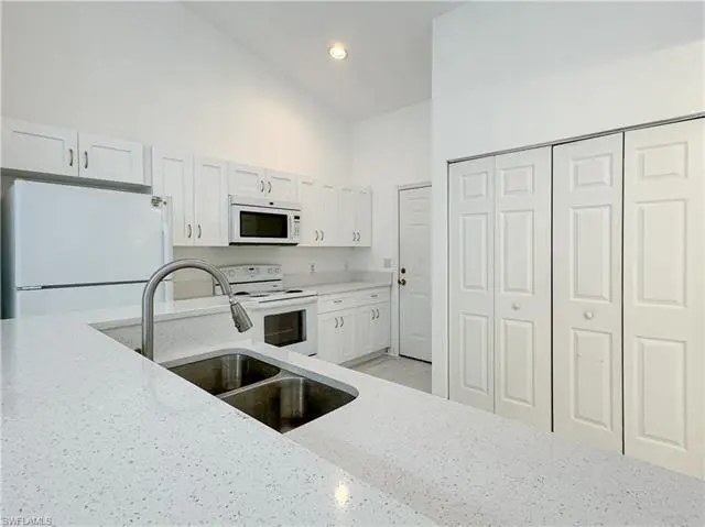 6265 Vista Garden Way Unit B