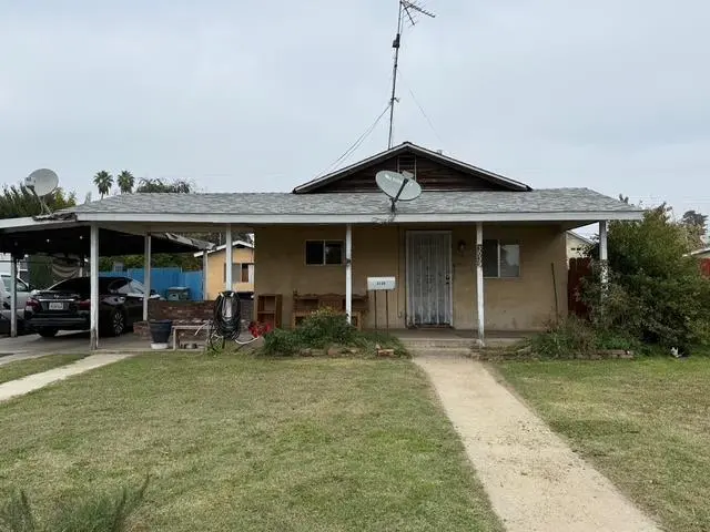 3039 E Hedges Ave