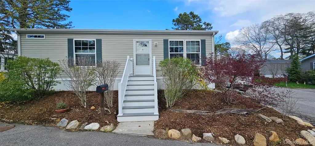 525-B26 Riverleigh Ave Unit B26