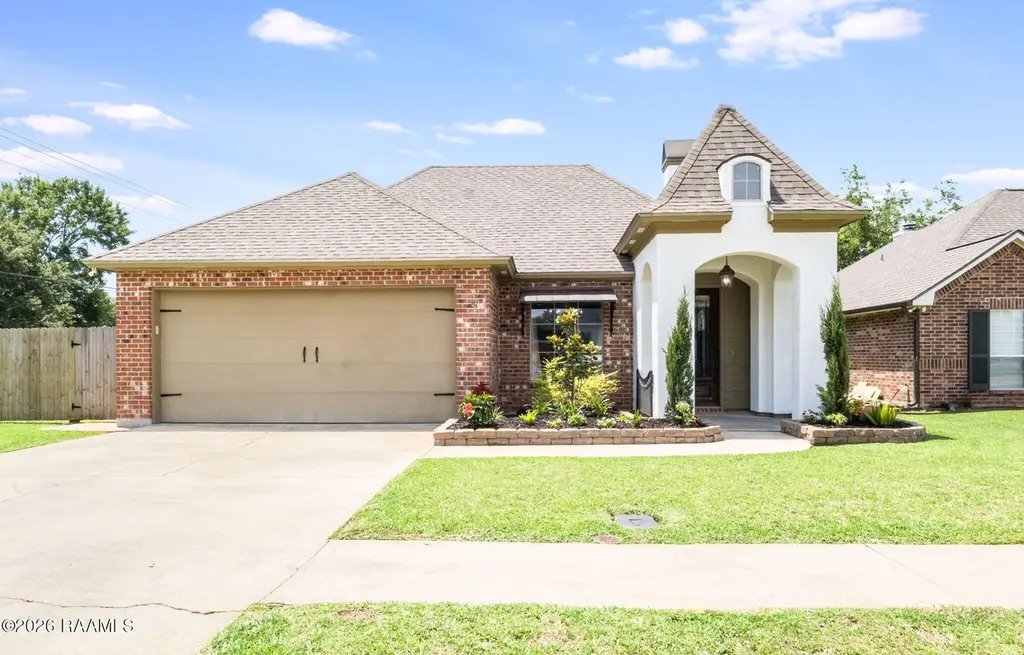 101 Pinnacle Dr