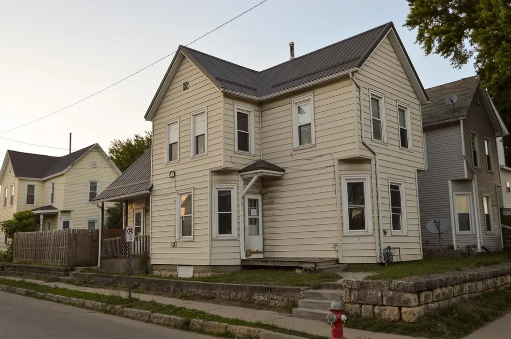 701 Garfield Ave