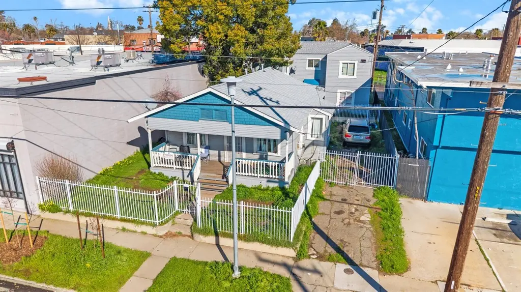 715 Dixieanne Ave