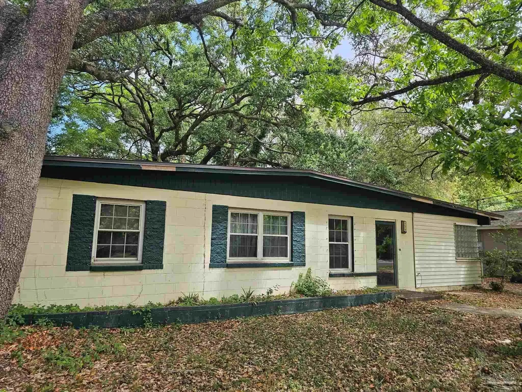 708 Vendee Ln