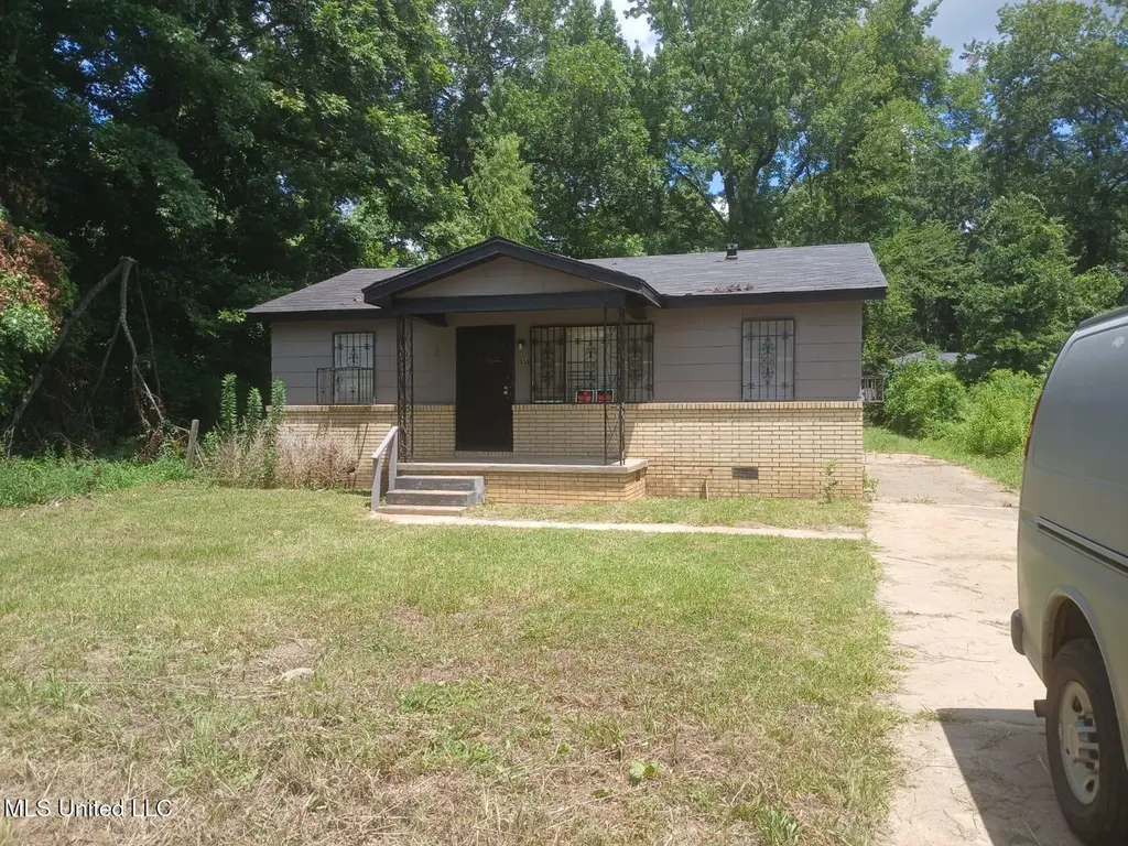 2858 Queensroad Ave