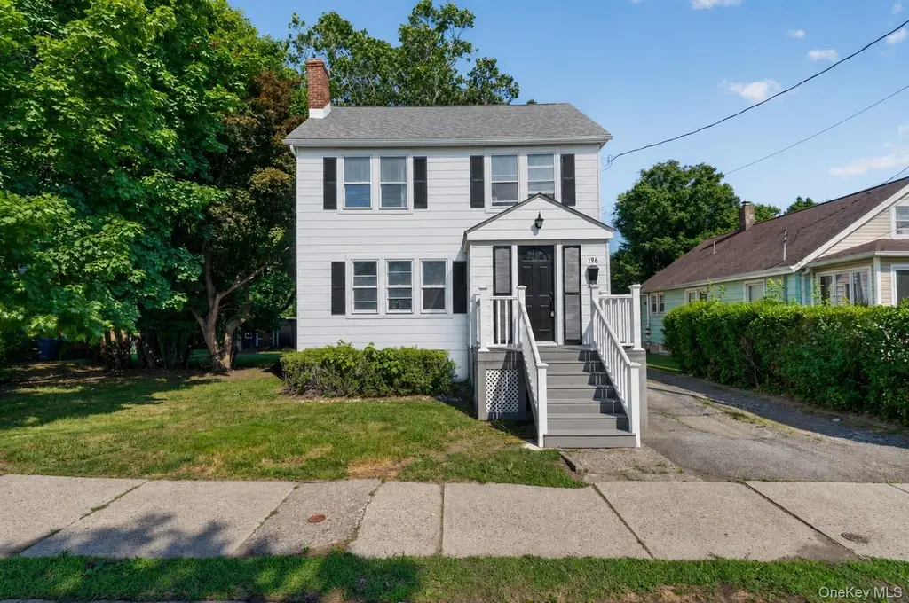 196 Cottage St