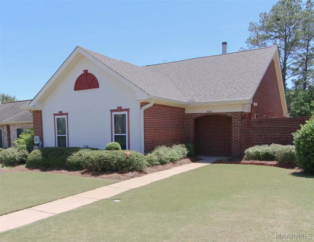 3221 Gatsby Ln