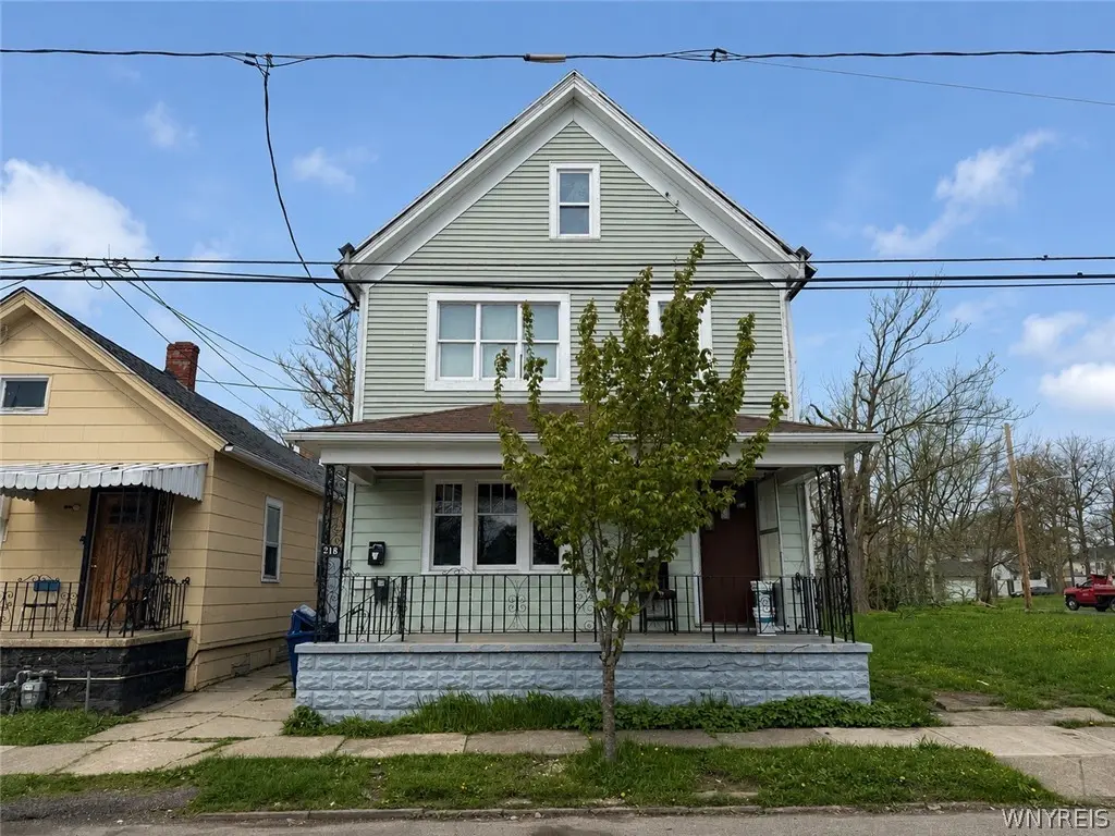 218 Coit St