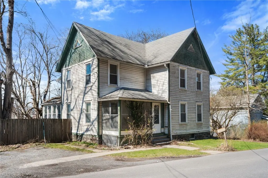 338 Spencer Rd