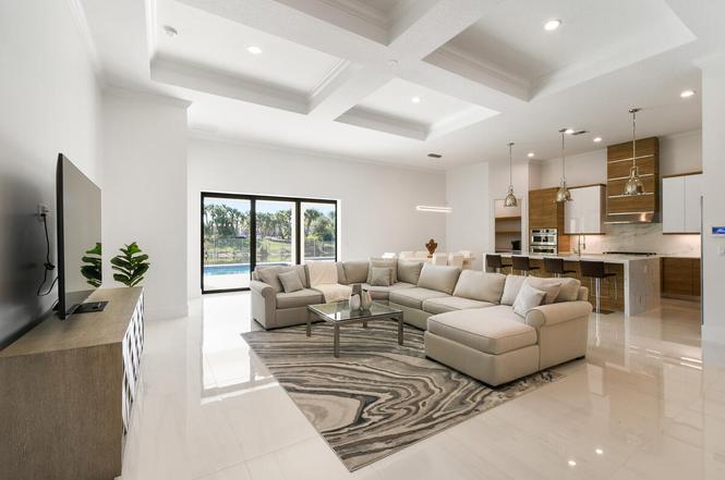 540 Sonoma Isles Cir