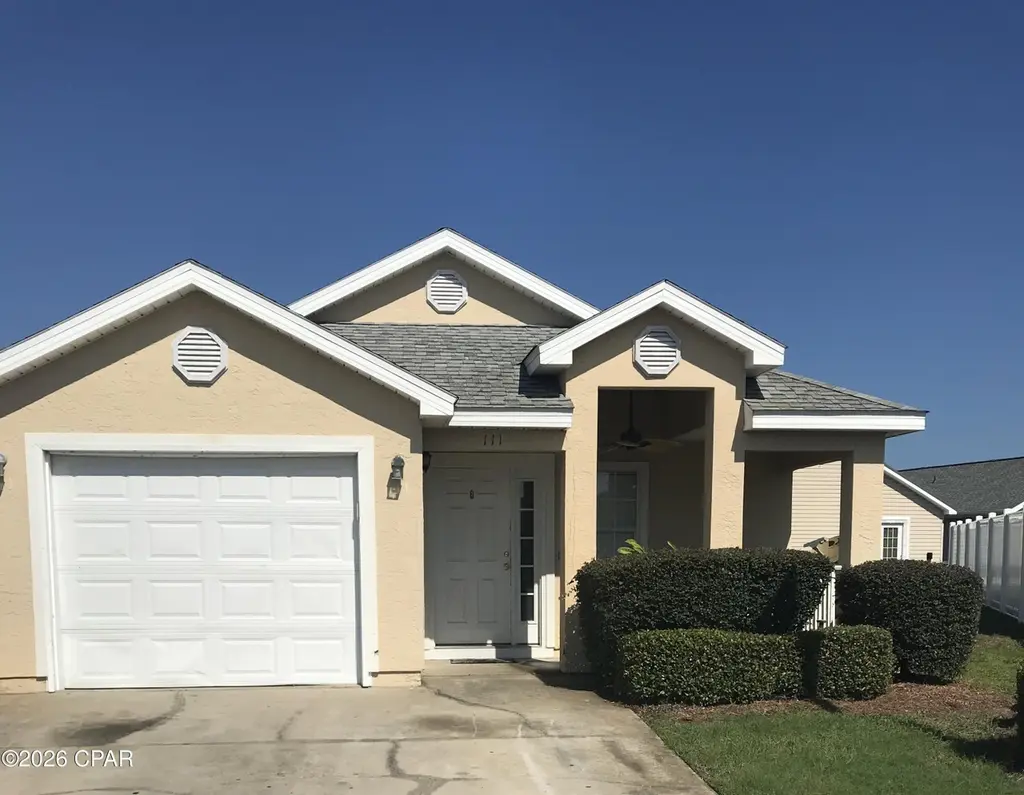 111 Beacon Ln