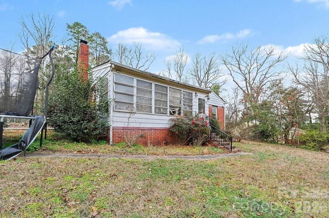 105 Shelton Cir