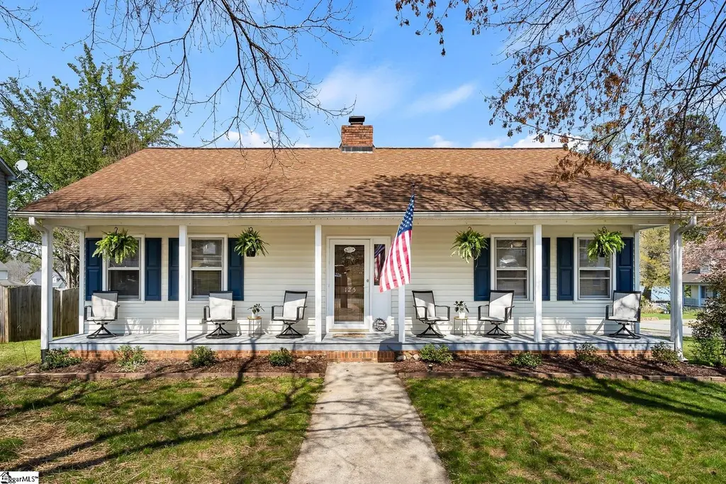 125 Court Dr
