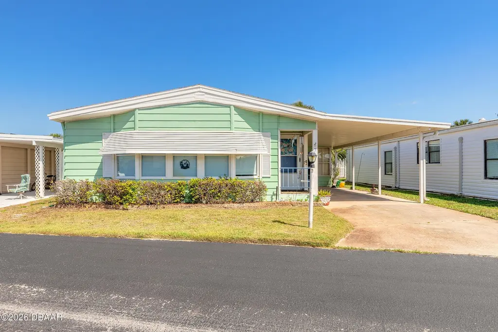 5 Windward Dr