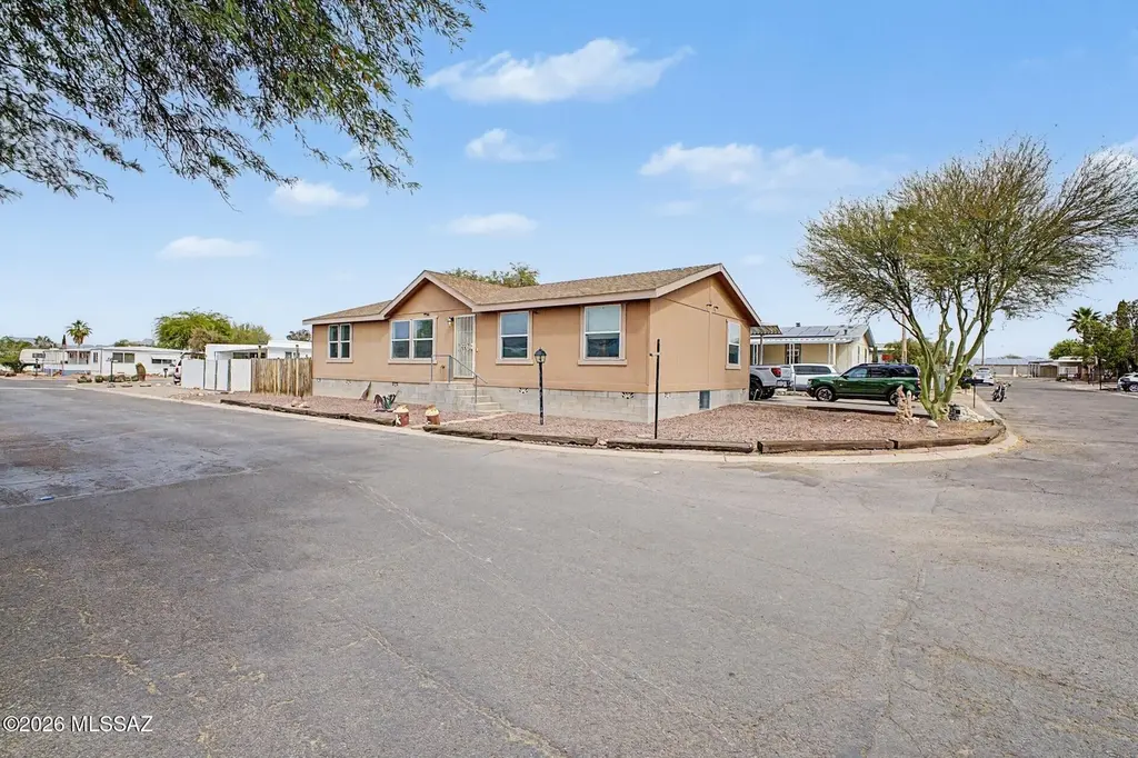 6311 N Quince Way