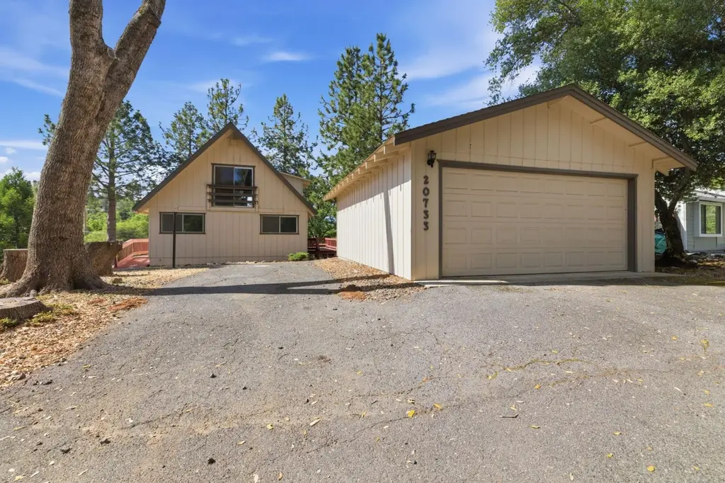 20733 Crest Pine Easement