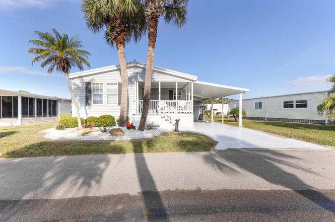 2100 Kings Hwy #138
