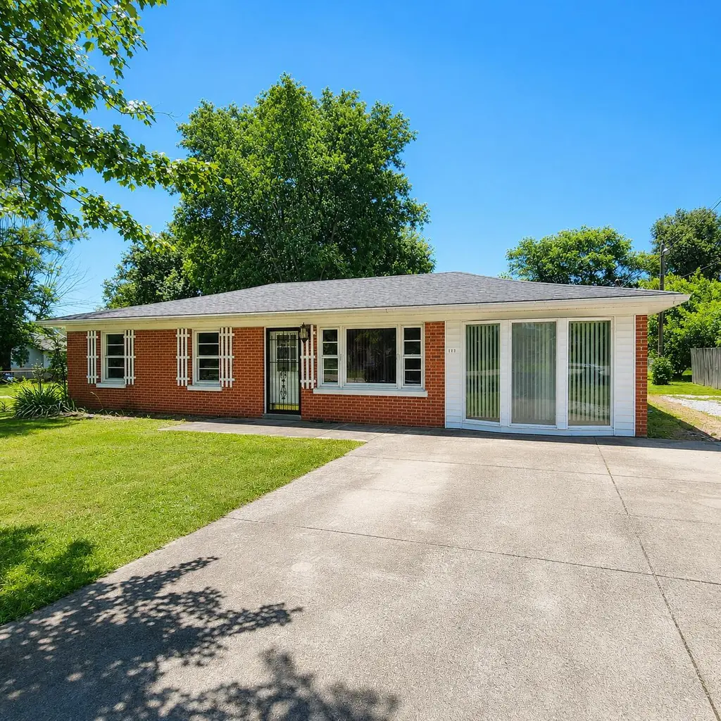 102 Bradley Dr